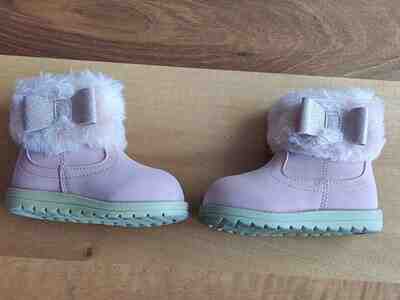 Çəkmələr LC Waikiki Çəkmələr LC Waikiki