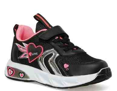 İdman ayaqqabıları İdman ayaqqabıları