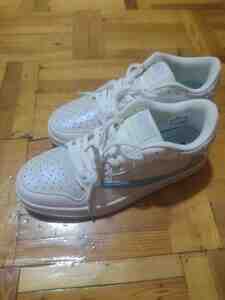 İdman ayaqqabısı Nike İdman ayaqqabısı Nike