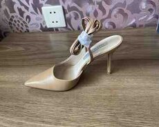 Ayaqqabı Charles and Keith