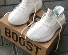 Adidas Yeezy Boost 350v2 Cream white